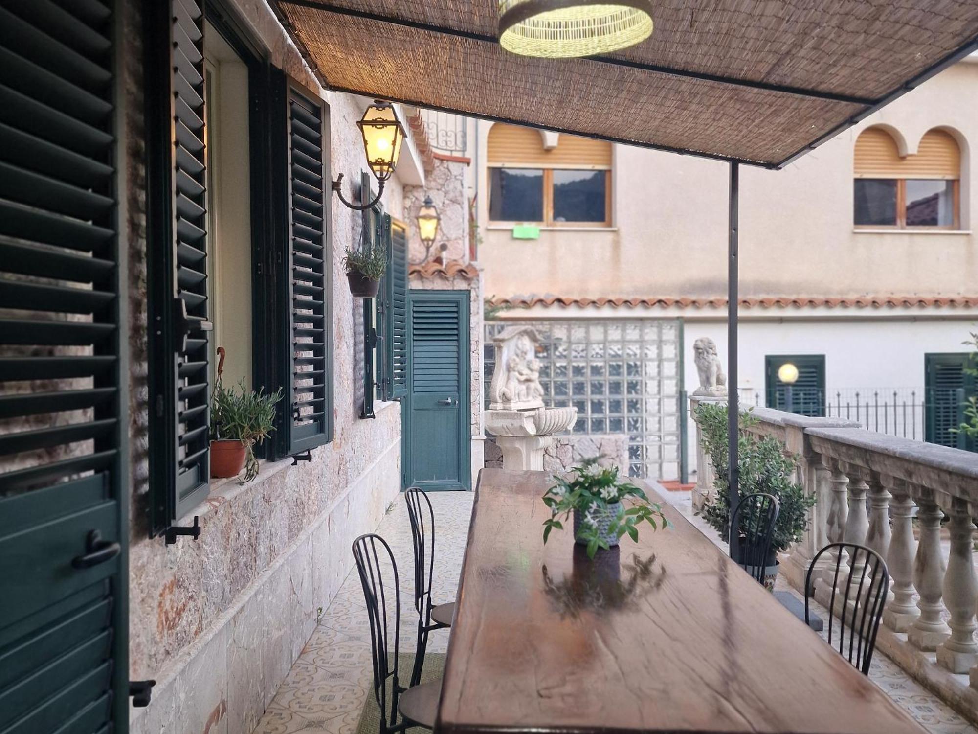 Donna Rosa - Your Home In تاورمينا المظهر الخارجي الصورة